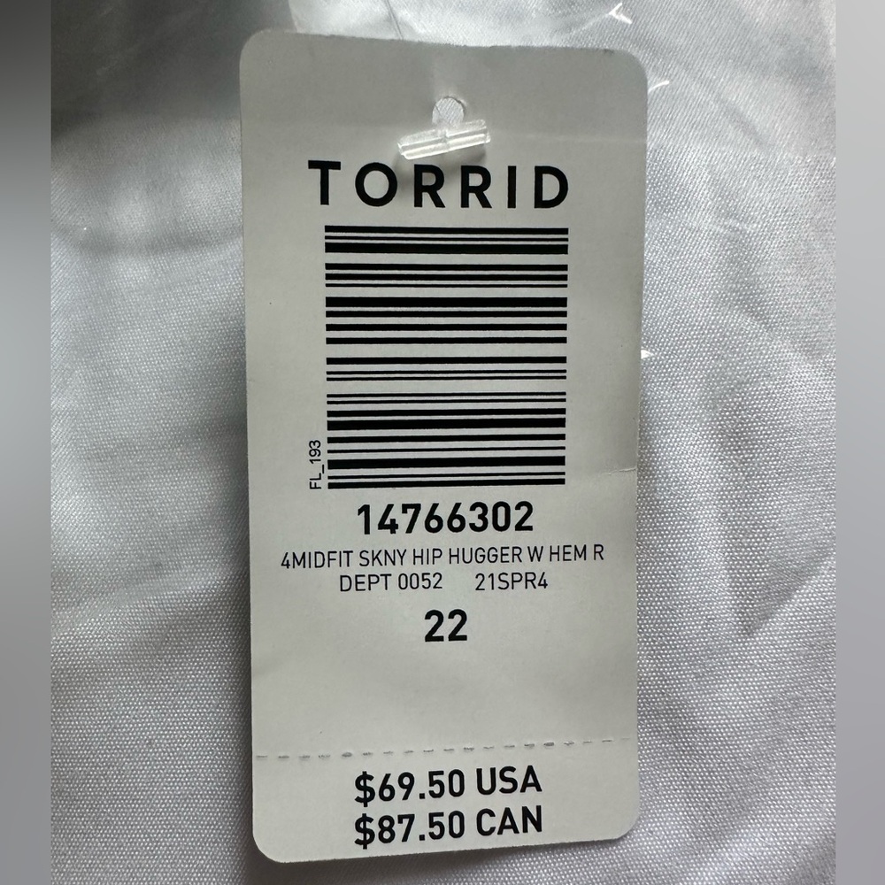 NWT Torrid super skinnies! - Picture 10 of 10